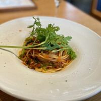AWkitchen TOKYO 新丸ビル店 - 青森県産「冬陽春菊」のプッタネスカ