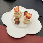 ベルエキップ - お茶菓子