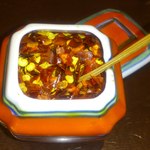 越後屋 - テーブルに置いてある薬味