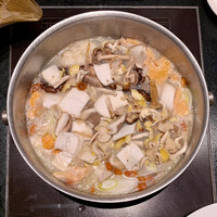 御膳房 銀座店 - 御膳房キノコ鍋（烏骨鶏スープ）