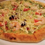 北海道イタリアン ミアボッカ ぷらりと京王府中店 - ぷりぷり海老のたっぷりのピッツァジェノベーゼ