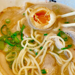 豚骨醤油ラーメン なかしょう - 