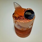 パティスリー アクイユ - スポイドに入ったグランマルニエ（オレンジリキュール）で、妖艶な洋酒の香りが増しお酒感UP！オレンジやキャラメルと絶妙のハーモニー