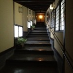 小梨の湯 笹屋 - 内湯までの廊下。うーん、何とも言えない雰囲気がイイです。