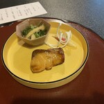 京の料亭 千寿閣 - 鰤の照り焼きの盛り付け