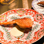 エクアトゥール - 海老のすり身入り手羽先、ソースはゴルゴンゾーラ