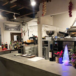 VINAINO kyoto - 店内の一角