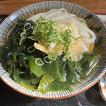 丸池製麺所 - わかめうどんアップです
