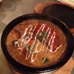 Souhonyaishiyakikaritanakashouten - トロットロに煮込んだチキンの鶏肉石焼伽哩