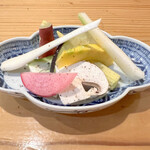 ご馳走 鉄や - 旬の野菜スティック、自家製バーニャソースで