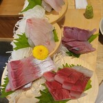 大衆酒場 久米屋 - 料理写真:お造り盛り合わせ