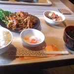 韓国情熱食堂 かんからかん - ホルモン定食