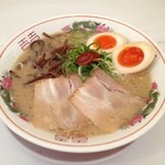 ラーメン虎と龍 - 激うま！味玉とんこつラーメン