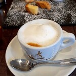 ヴィーテ - エスプレッソにミルクを入れて。