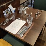 ヴィーテ - テーブル席