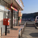 セブンイレブン - 外観写真:お店の外観