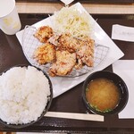 とり専門店 鳥さく - から揚げマウンテン定食   5個  @745円
