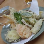 おかもと鮮魚店  - 天ぷら盛り合わせ[\800]