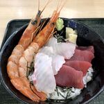 まぐろ魚河岸日本列島 - 本日の三色丼「赤えび」「たい」「まぐろ」