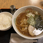 Sauna Kapuseru In Kuresuto Matsudo - 醤油ラーメン ライス