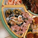 欧風食堂 パリッコ - アワビのプロヴァンス風・ムール貝のオニオンショーフロワ・鴨と生ハムとモッツァレラのピンチョス