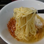 麺場 花道 - 麺リフト