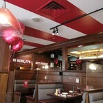 TGIフライデーズ - 重めの内装も好き