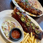 TGIフライデーズ 横浜西口店 - 本日のメイン　リブ×２！！