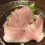 チェルバイア - プランツォＡ　1200円 の自家製ハムとサラダ