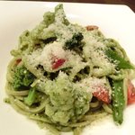 チェルバイア - プランツォＡ　1200円 の季節野菜入りジェノベーゼソースのリングイネ