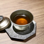 Beef Laboratory - スネと中落ちのコンソメスープ