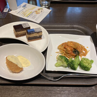 リュクス ダイニング ハプナ - 