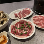 赤磚成吉思汗俱樂部 南7條店 - Aコース（肉3人前 一例）※キノコは追加オーダー