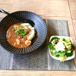 cafe 六花 - トマトエビチリカレー　byまみこまみこ