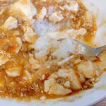 中華料理 鳳凰 - 辛めにしてもらいました。お口に運んでモグモグモグ。少し時間をおいて「辣」(辛味)が追っかけてきます。これ以上の辛さは別料金になるようですが、辛いのは強い方ですがこのくらいが一番美味しいのではないかな？