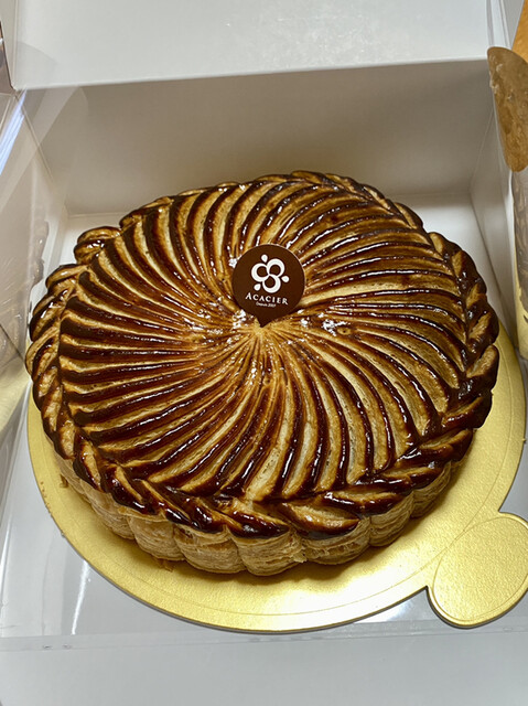 フェーブ 浦和アカシエ ガレット・デ・ロワ アカシエ -ACACIER-