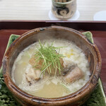 赤坂おぎ乃 - 白味噌仕立て 揚げた胡麻豆腐•甘鯛鱗揚げ•椎茸•鱈の白子 