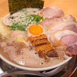 三代目 博多 だるま - 極ラーメン