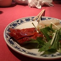 横浜中華街 重慶飯店 本館 - 土日祝日のランチメニューより
                二種前菜の盛り合わせ
                 