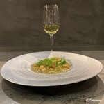 カーサ・デル・チーボ - La Chablisienne Chablis 1er Cru Vaillonsと北寄貝と帆立貝､しじみの貝のラグーで味わう青森産のふかひれ