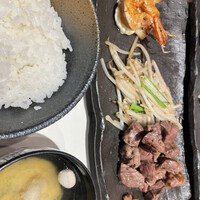 神戸牛 鉄板焼 リオ 大阪御堂筋店 - 