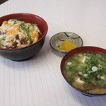 末広食堂 - カツ丼&みそ汁