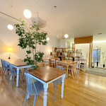 Moliere Cafe　降っても晴れても - 