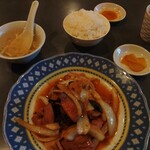 東華飯店 - 