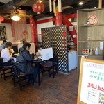 中国料理大連 - 平日12時前の店内