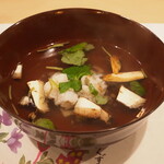 うを徳 - 淡路島ハモと苫小牧松茸の吸い物