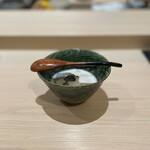 すし宮川 - 蝦夷鮑蒸し肝ソース