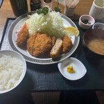 やなせ本店 - ひれかつ定食上にカキフライをひとつ追加で。