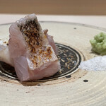 すし宮川 - 白甘鯛昆布締すみ炙り　