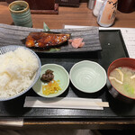 庄や - 本日の一押しランチ〔寒鰤照り焼き〕